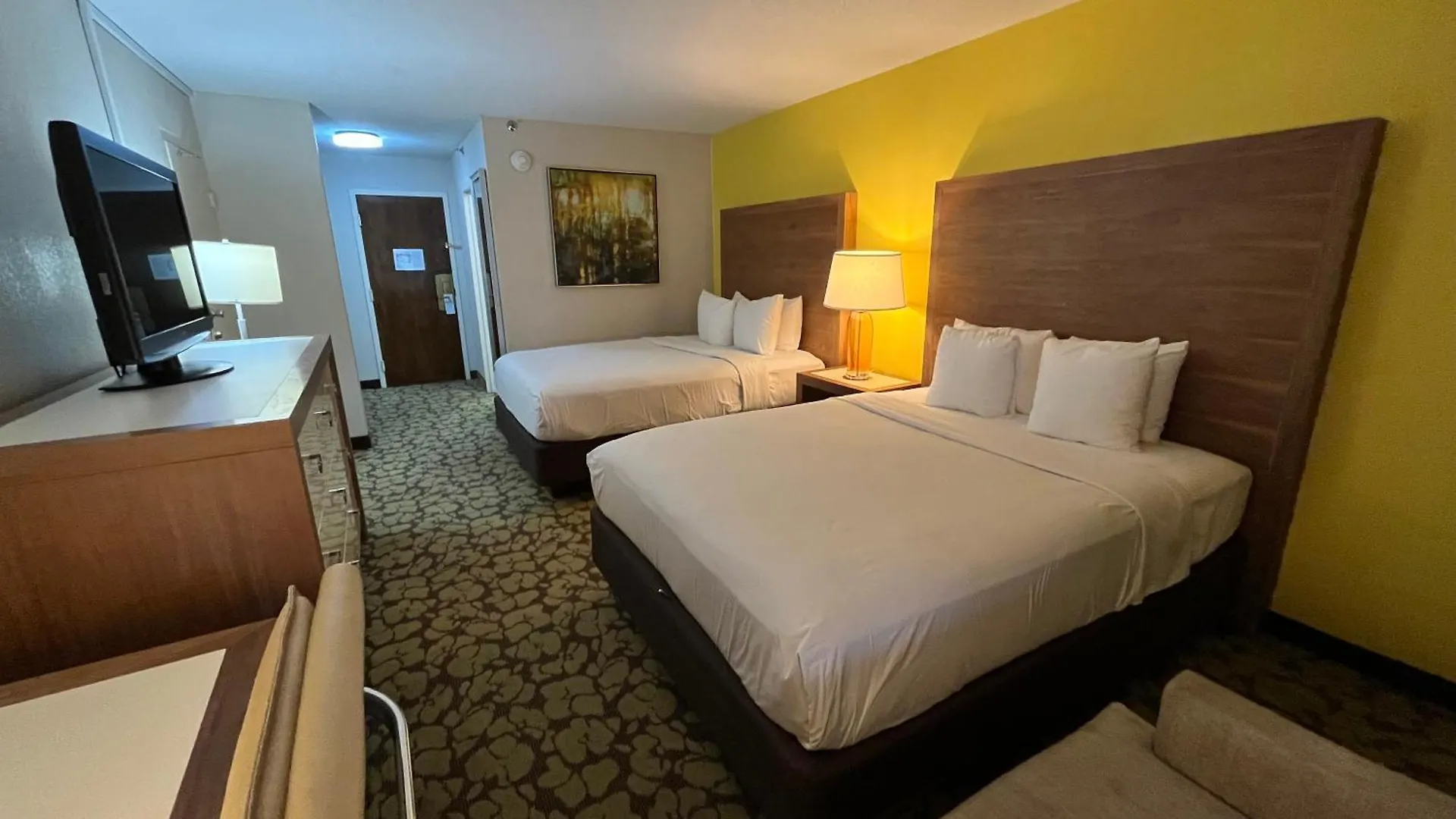 Отель Ramada Plaza By Wyndham Charlotte South End Airport 3*,  США