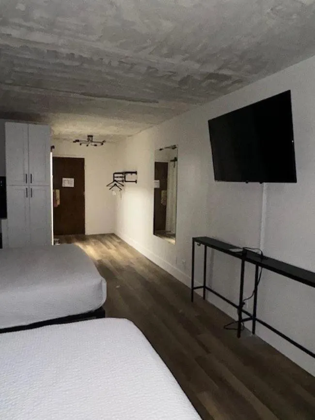 Отель Ramada Plaza By Wyndham Charlotte South End Airport