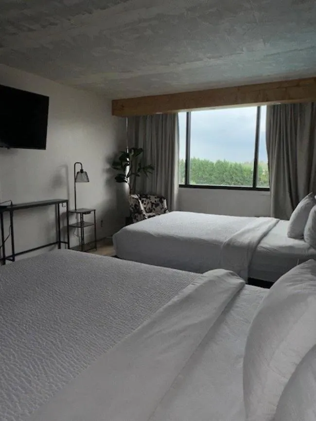 Отель Ramada Plaza By Wyndham Charlotte South End Airport