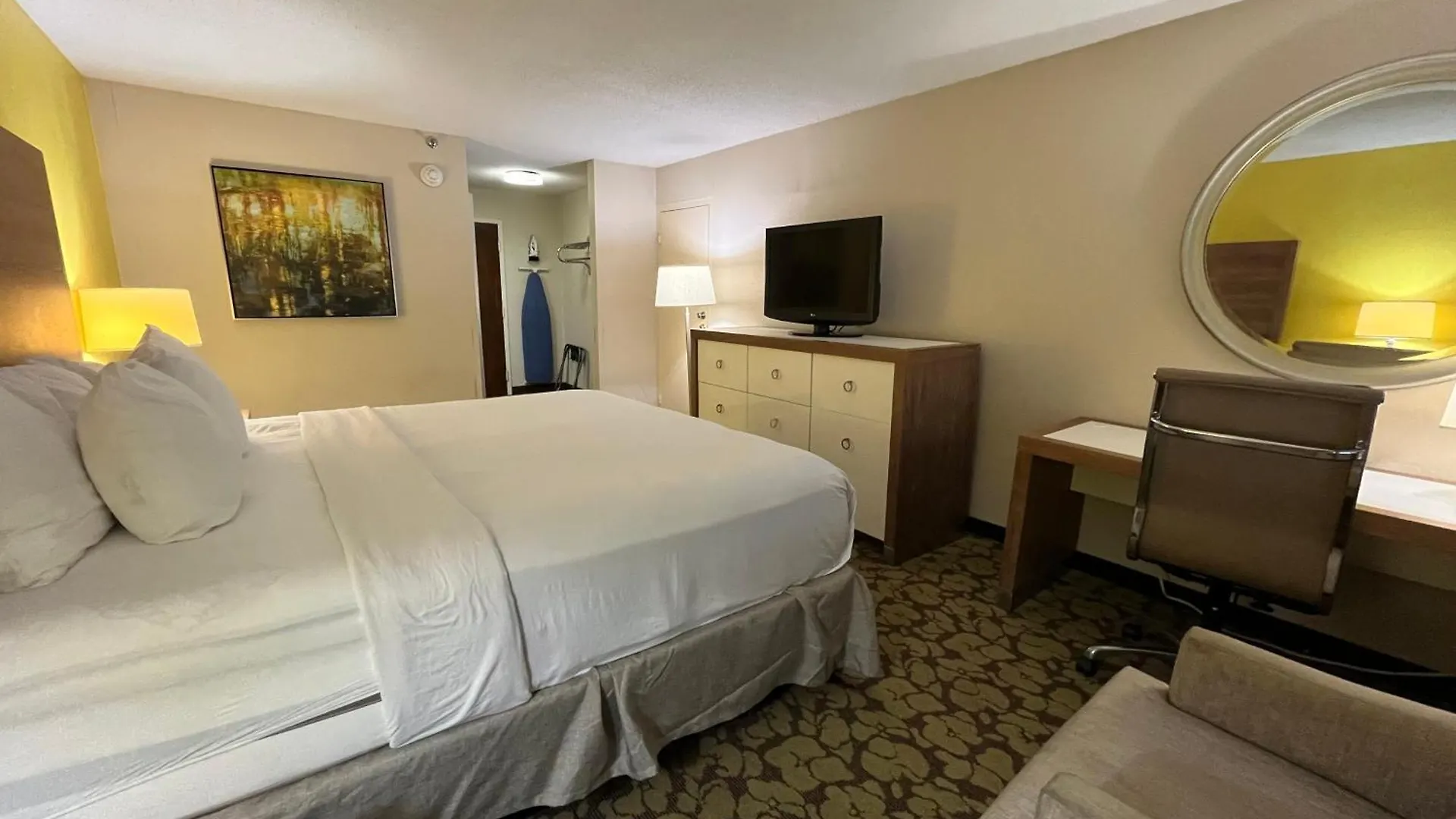 ***  Отель Ramada Plaza By Wyndham Charlotte South End Airport США