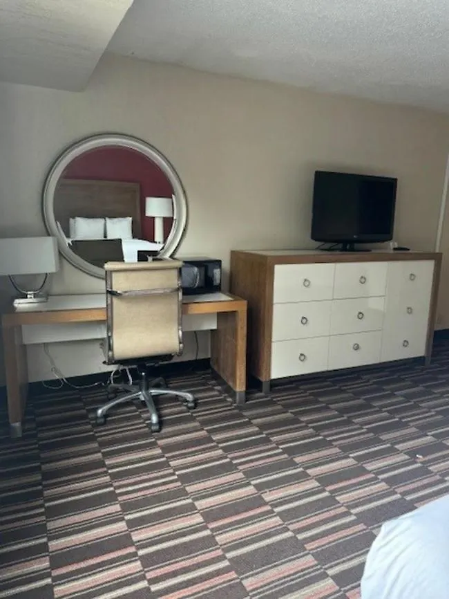 ***  Отель Ramada Plaza By Wyndham Charlotte South End Airport США