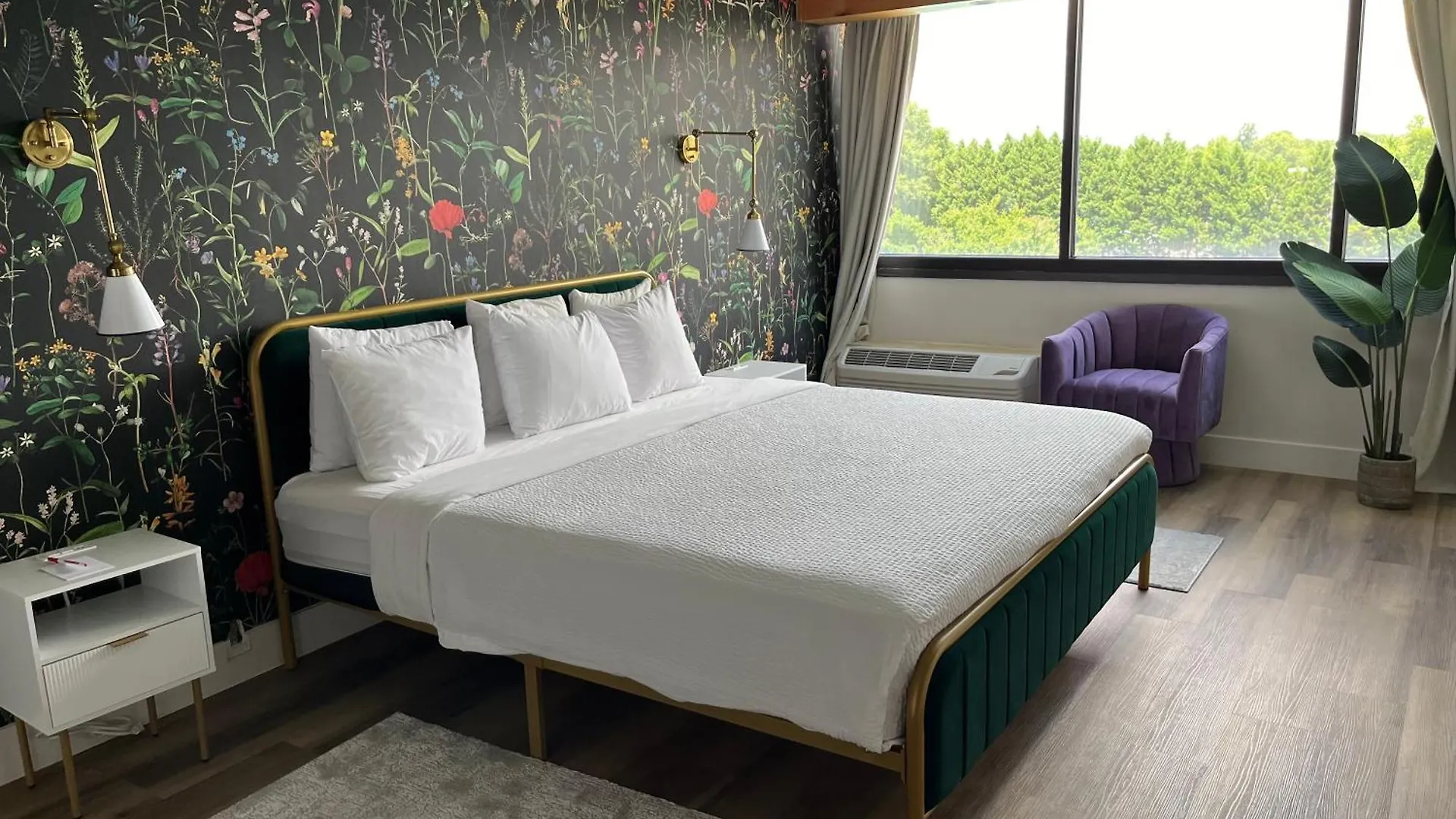 Отель Ramada Plaza By Wyndham Charlotte South End Airport