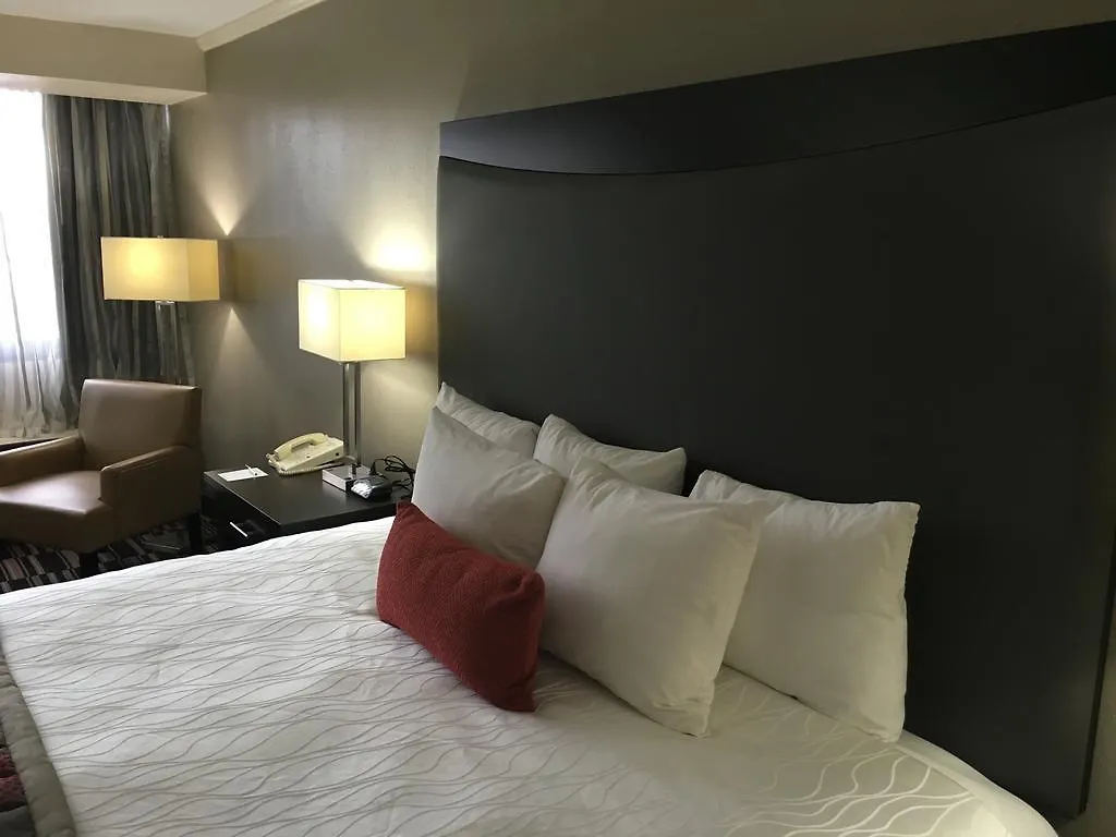 Ramada Plaza By Wyndham Charlotte South End Airport Hotel 3*,