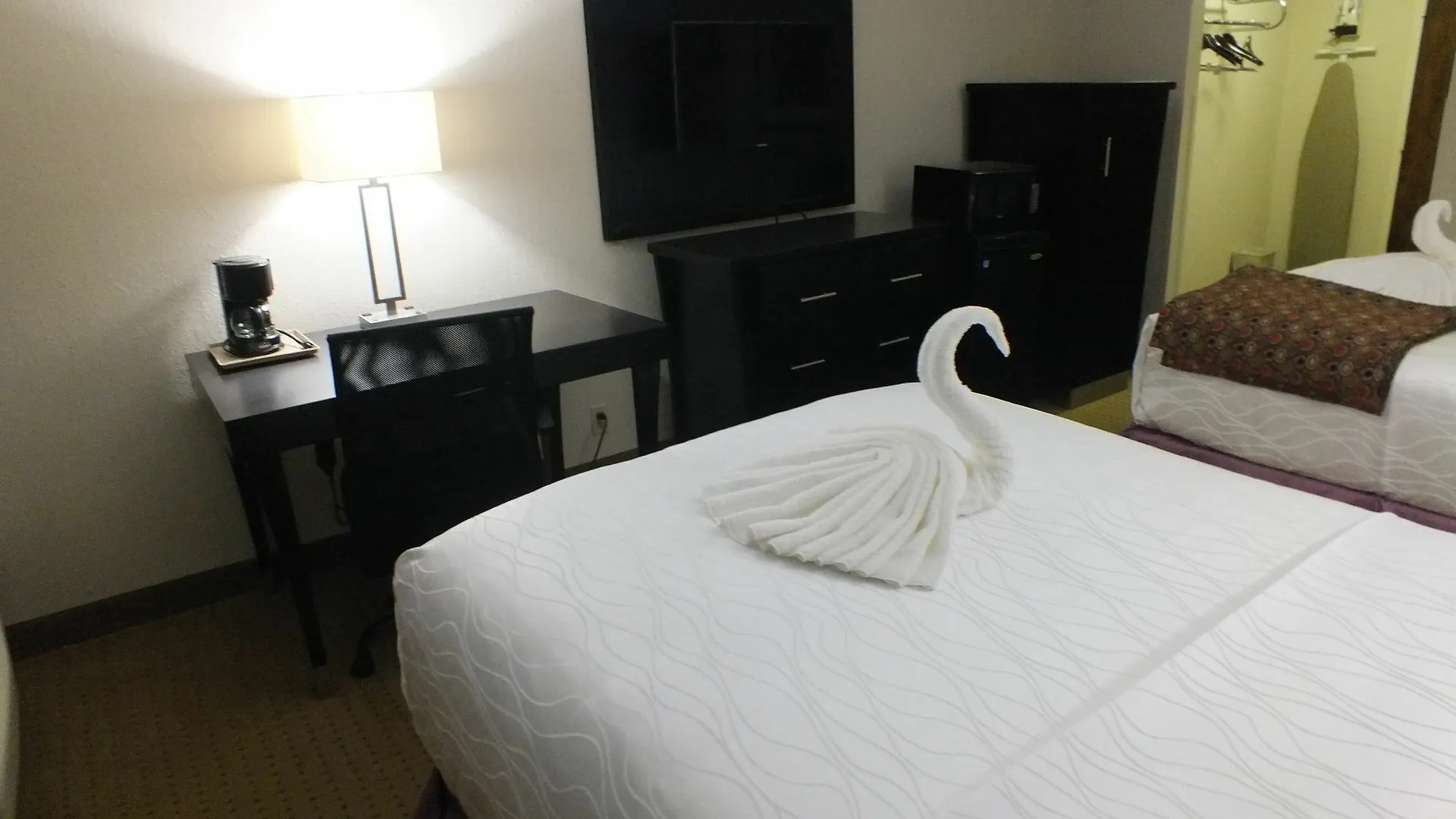 Отель Ramada Plaza By Wyndham Charlotte South End Airport 3*,  США