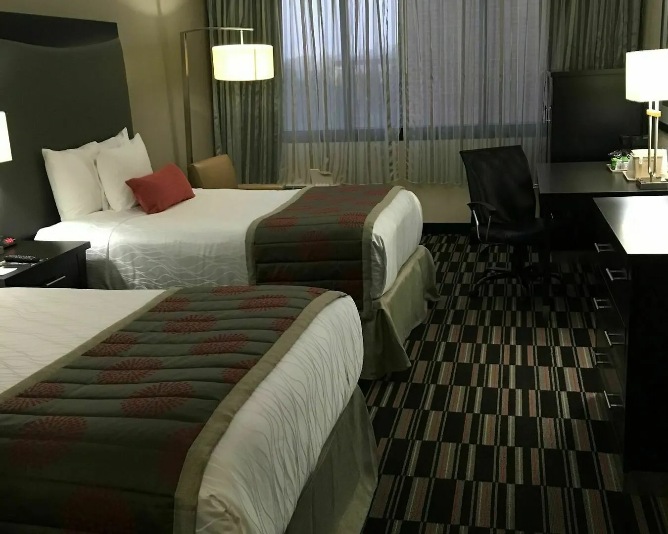 Отель Ramada Plaza By Wyndham Charlotte South End Airport