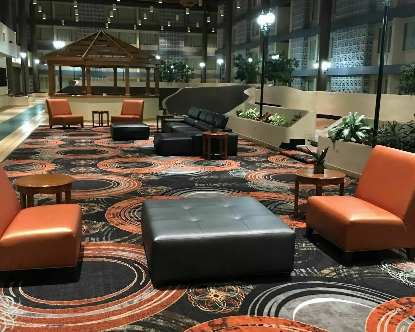 Отель Ramada Plaza By Wyndham Charlotte South End Airport